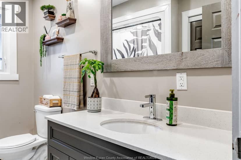 2477 Albuna Townline — photo 13 of 40