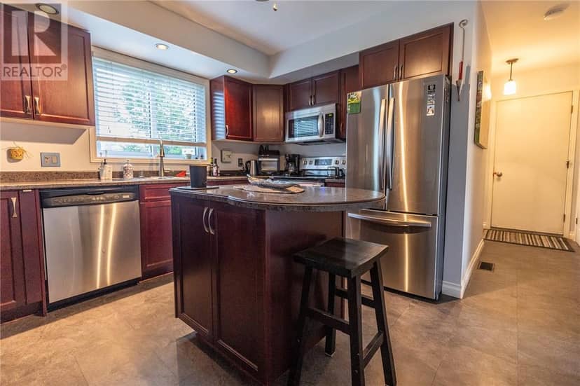 584 Mead Boulevard — photo 13 of 40