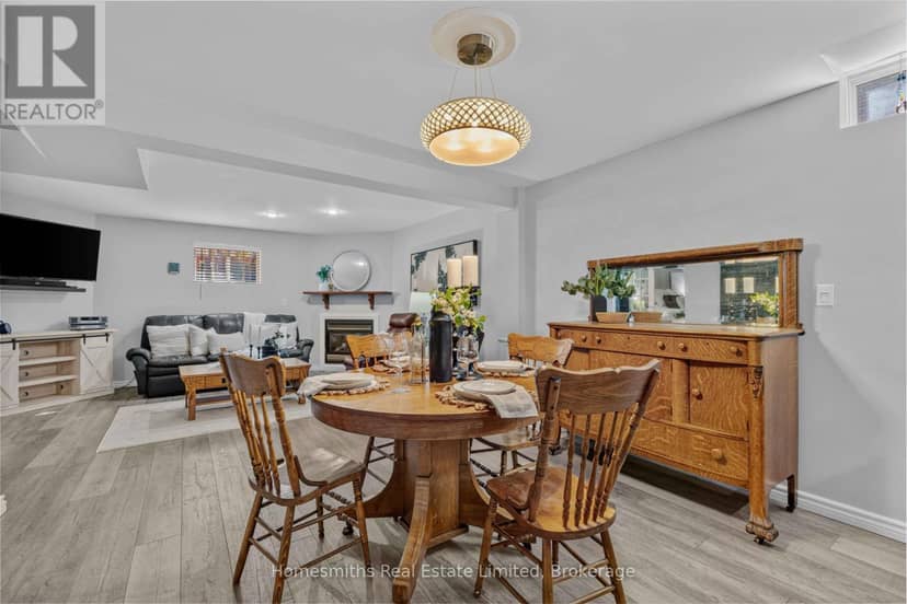 461 King Avenue E — photo 23 of 40