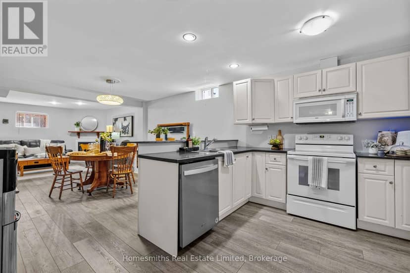 461 King Avenue E — photo 24 of 40