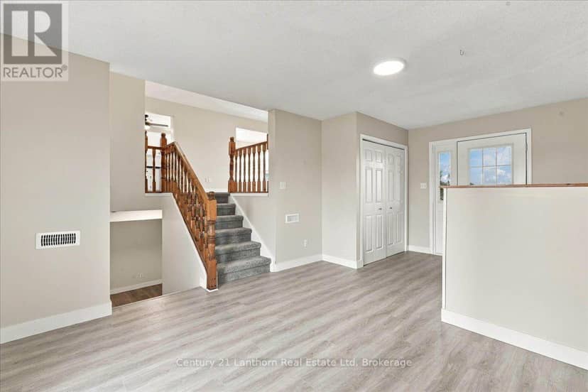 1286 Crookston Road — photo 34 of 40