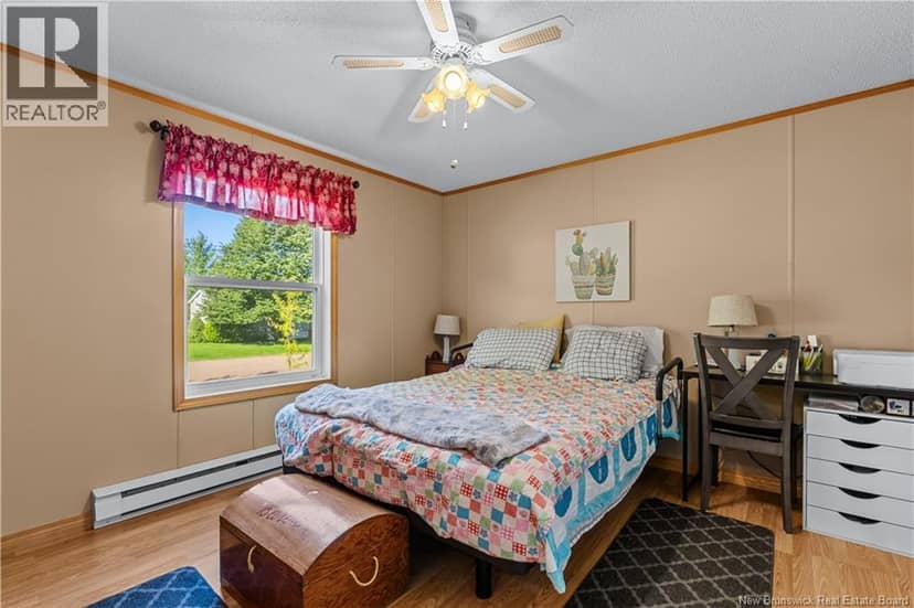 10 Peridot Street — photo 10 of 18