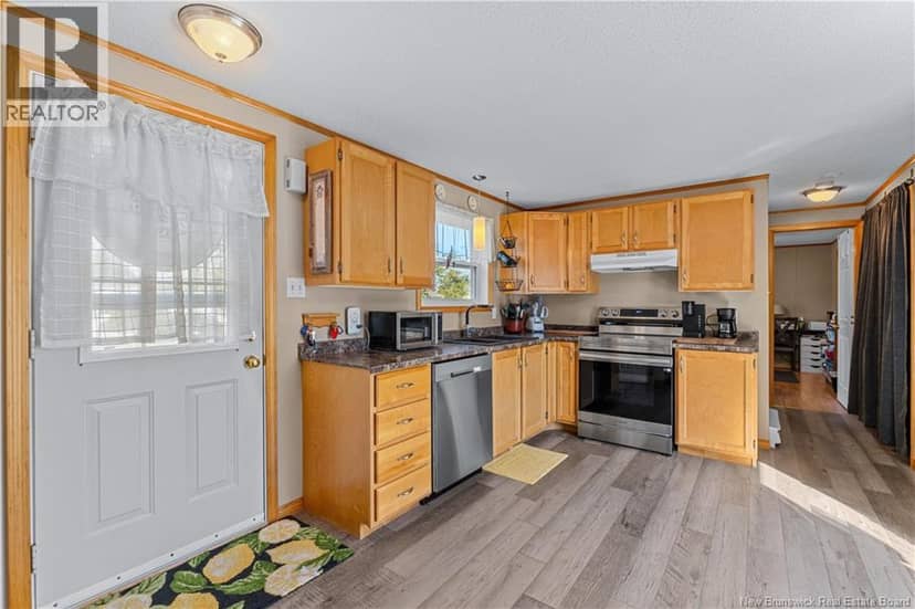 10 Peridot Street — photo 6 of 18