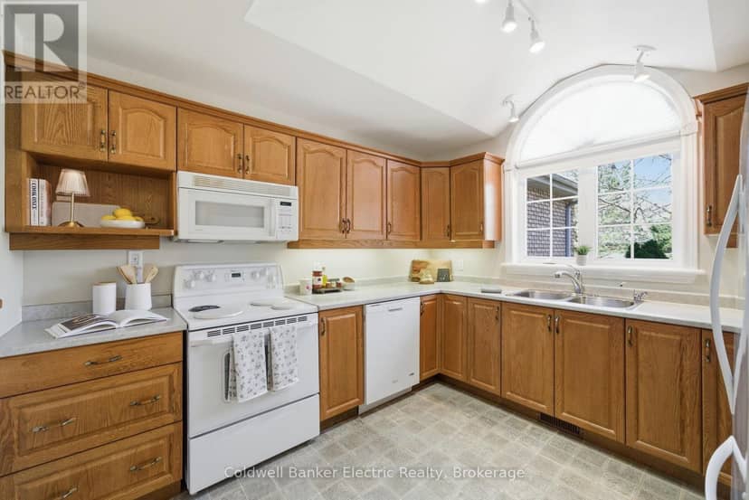 40 - 300 Franmor Drive, Peterborough, photo 4