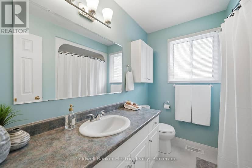 854 Abbey Lane — photo 12 of 36