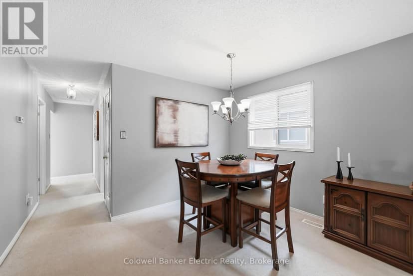 854 Abbey Lane, Peterborough, photo 6