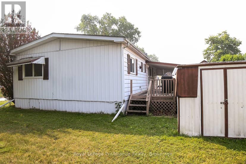 401 - 4 Dove Lane, Quinte West, photo 3
