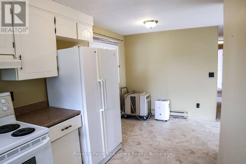 401 - 4 Dove Lane — photo 9 of 18