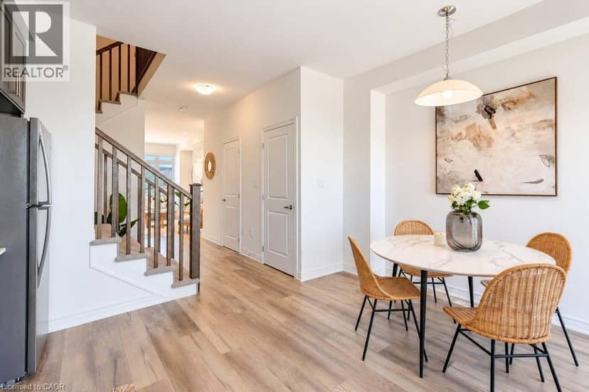 120 COURT Drive Unit# 29 — photo 10 of 23