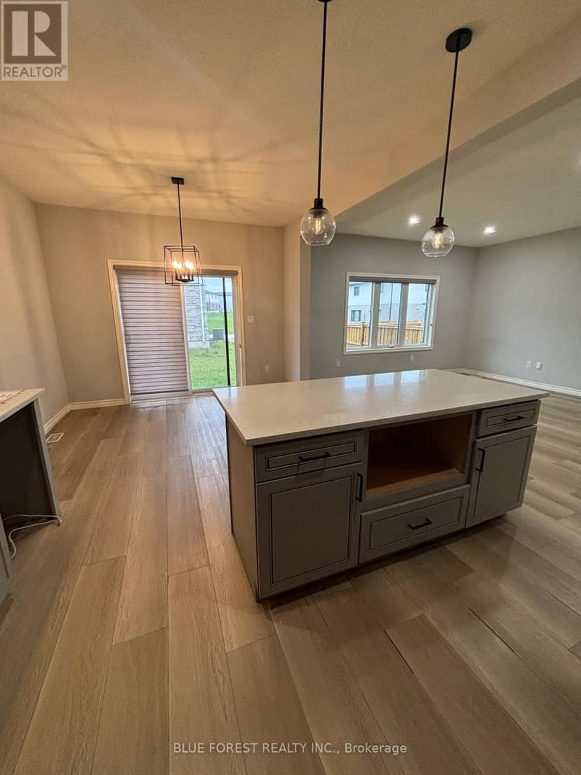 92 Middleton Avenue, London South, photo 8