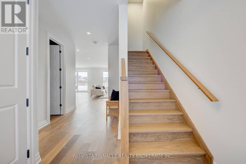 2340 Darwin Crescent — photo 15 of 40