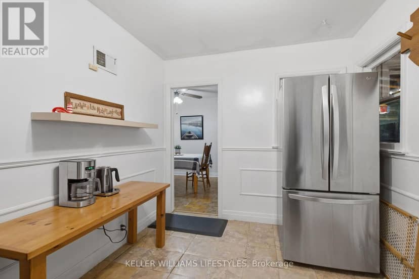 297 Stephen Street — photo 17 of 40