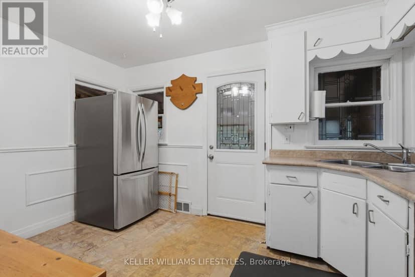 297 Stephen Street — photo 18 of 40