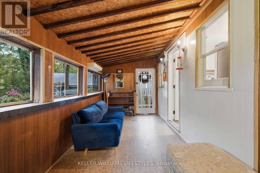 297 Stephen Street — photo 34 of 40