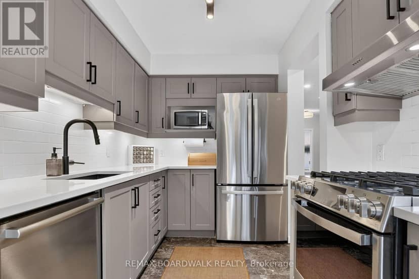 994 Rocky Harbour Crescent — photo 21 of 40