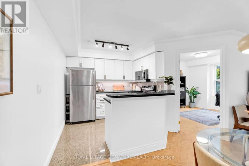301 - 800 Spadina Road — photo 13 of 35