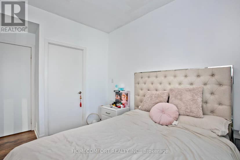 4107 - 55 Bremner Boulevard — photo 13 of 35