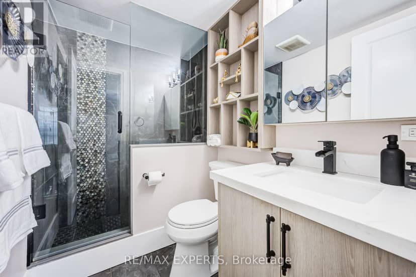 1104 - 130 Neptune Drive — photo 22 of 37