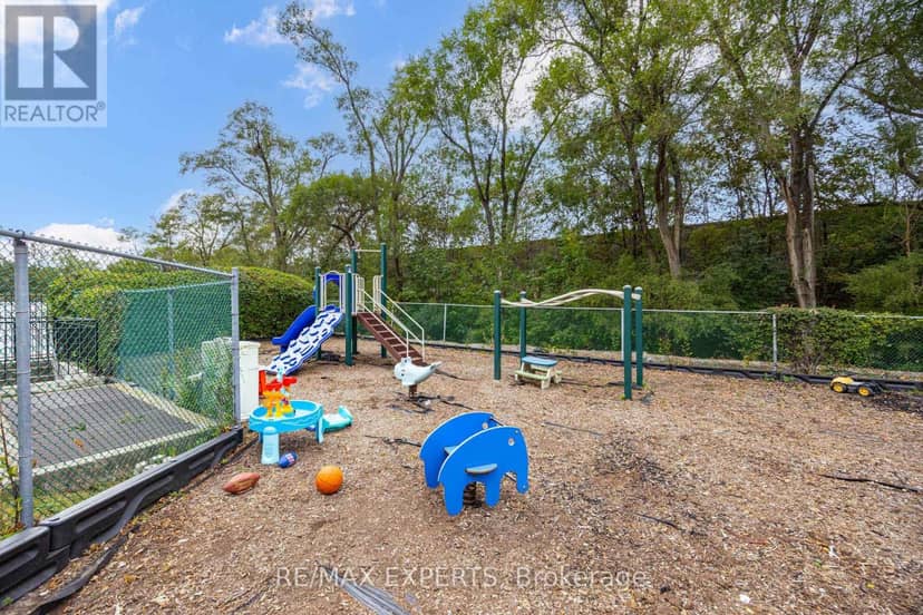 1104 - 130 Neptune Drive — photo 36 of 37
