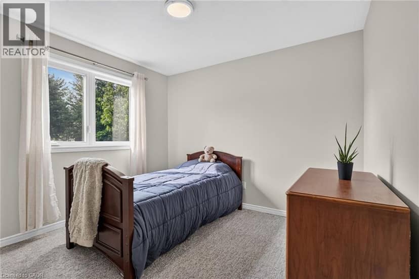952 ROBINSON Road — photo 24 of 40