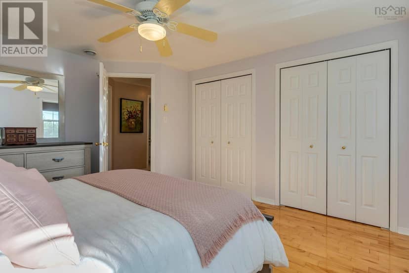 6 Carmichael Court — photo 19 of 40
