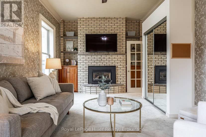 224 Elizabeth Street — photo 16 of 40