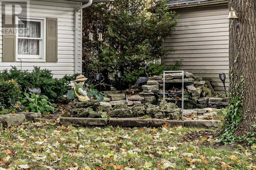 224 Elizabeth Street — photo 38 of 40