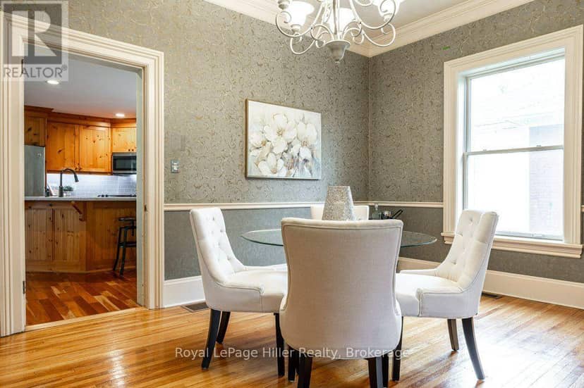 224 Elizabeth Street — photo 9 of 40