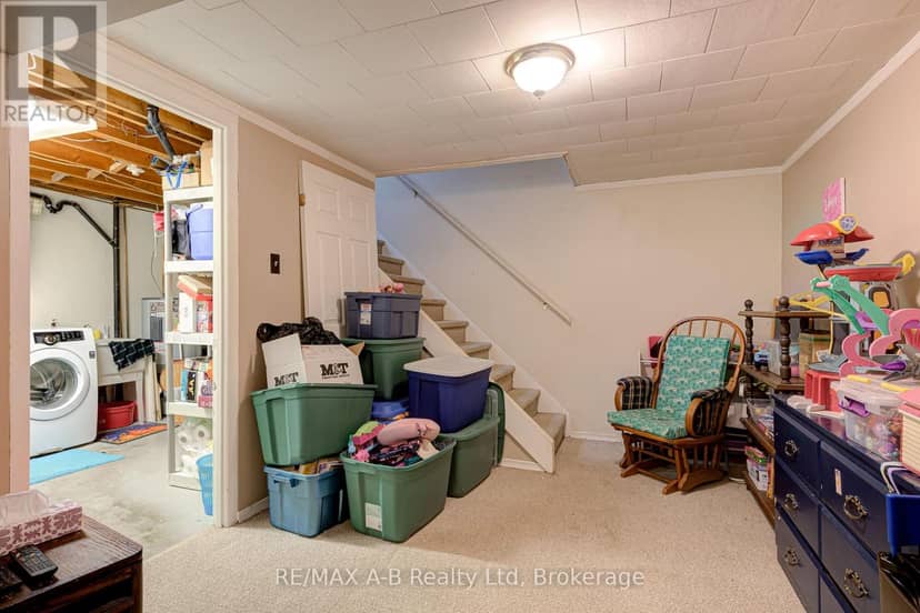 7 - 300 Traynor Avenue — photo 27 of 40