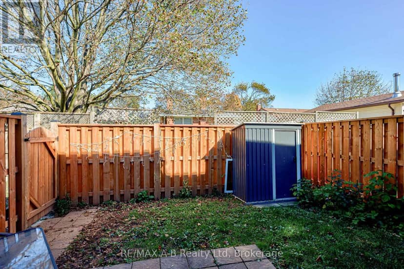 7 - 300 Traynor Avenue — photo 40 of 40