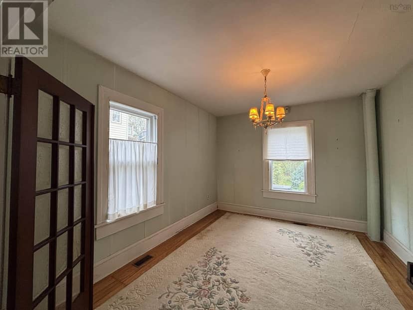83 Prince Albert Road — photo 15 of 40