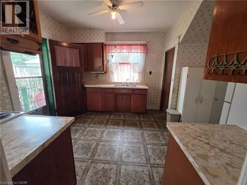20 FAIRVIEW Avenue — photo 15 of 31