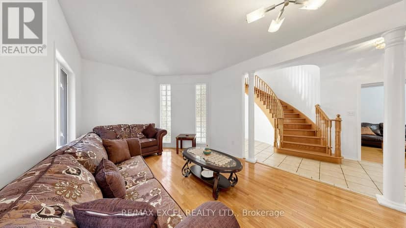 44 Canyon Hill Avenue, Richmond Hill, photo 5