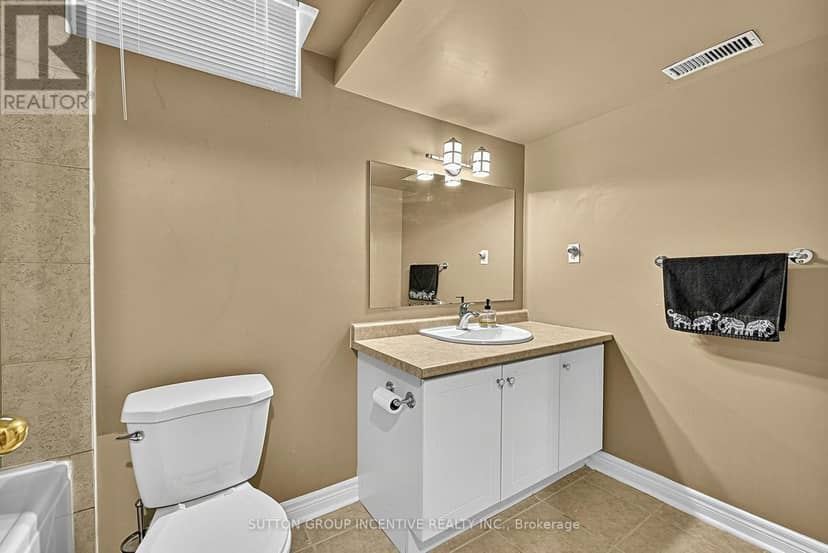 23 Prince Of Wales Drive — photo 29 of 36
