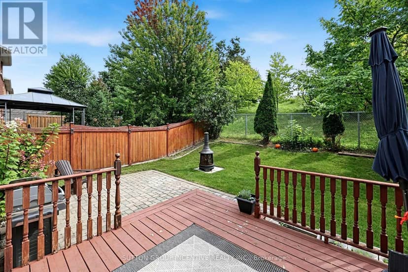 23 Prince Of Wales Drive — photo 30 of 36