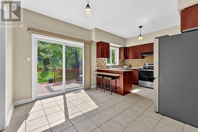 23 Prince Of Wales Drive, Barrie, photo 8