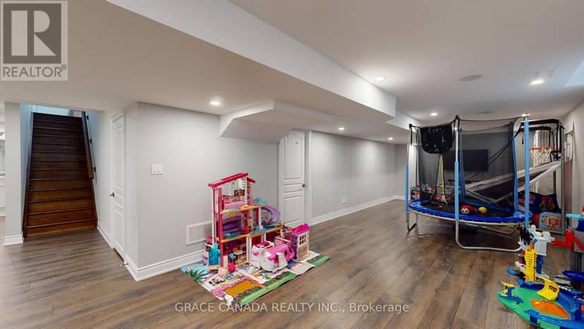 3455 Liptay Avenue — photo 21 of 33