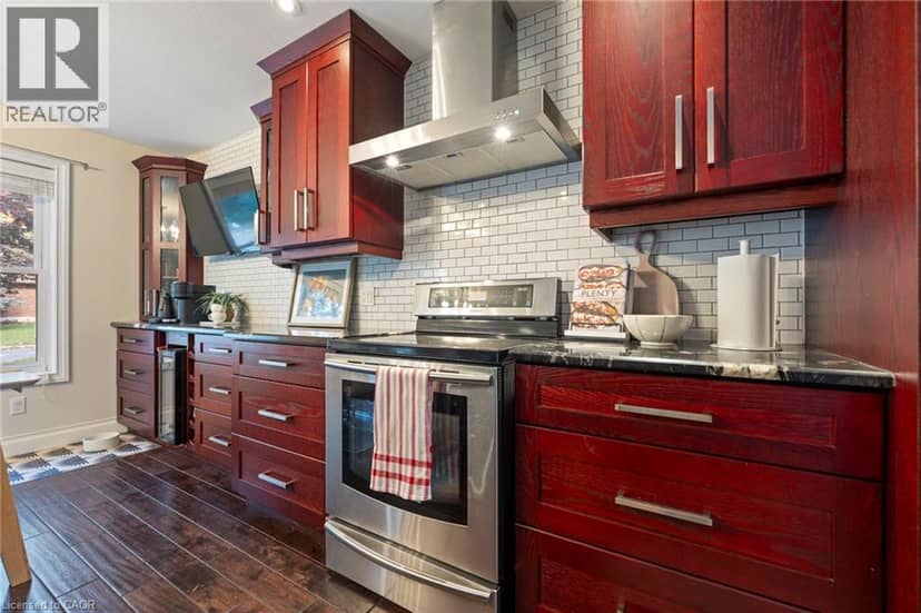 273 COLBORNE Street — photo 9 of 30