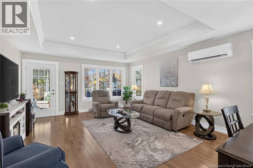 15 Rosenburg Street — photo 14 of 40