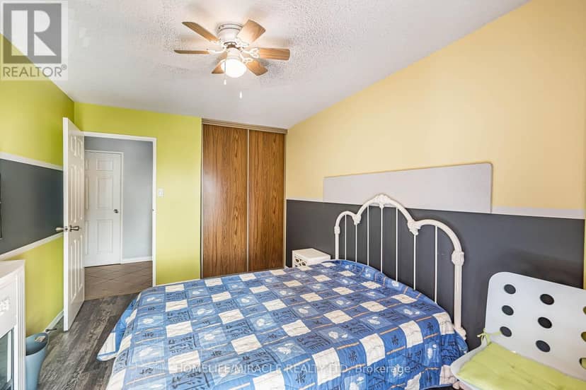 407 - 21 Knightsbridge Road — photo 37 of 40