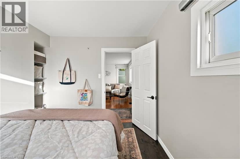 98 DUNDAS Street W, Paris, photo 6