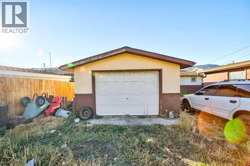 8605 19 Avenue — photo 39 of 40