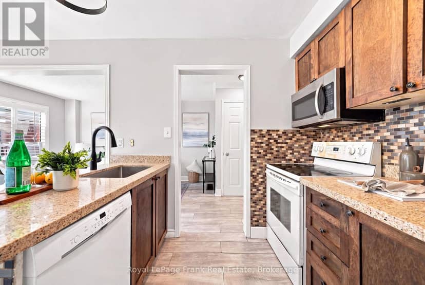 92 Tremount Street, Whitby, photo 8