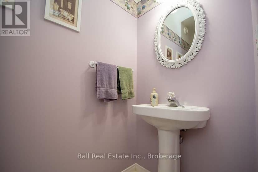 90 Albert Street — photo 16 of 35