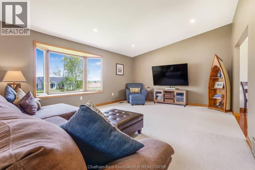 10609 Lakeview DRIVE — photo 9 of 40