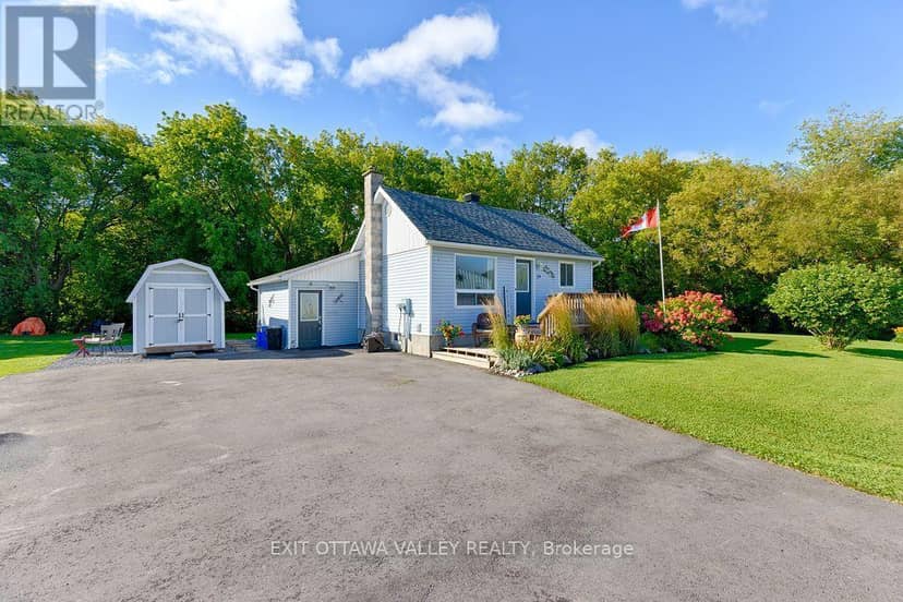 39 Creek Street, Whitewater Region, photo 2