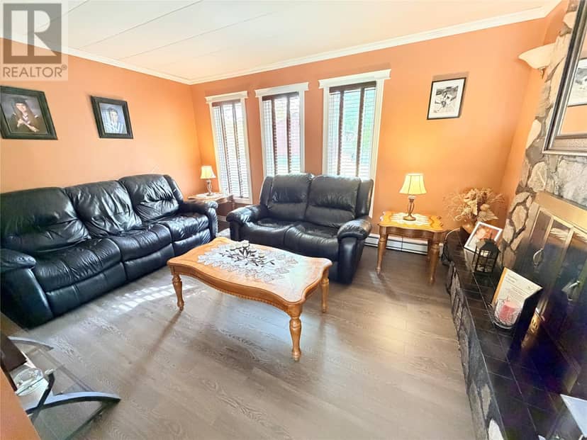 14 Earle Drive — photo 13 of 40