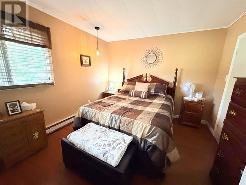 14 Earle Drive — photo 17 of 40