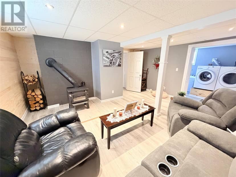 14 Earle Drive — photo 27 of 40