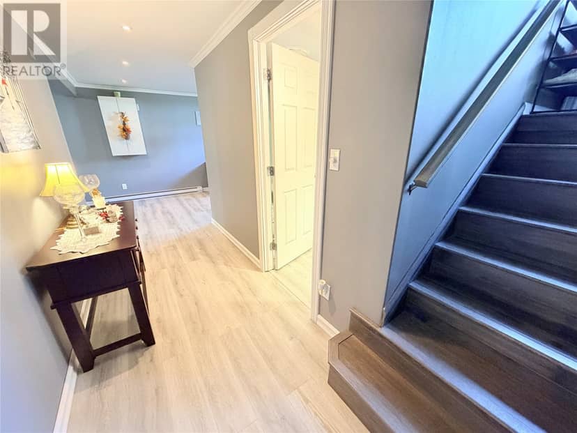 14 Earle Drive — photo 29 of 40
